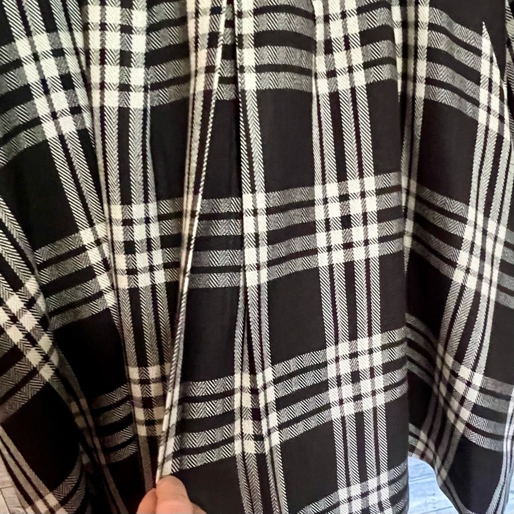 Black & White Plaid Jacket - Size 14 Covered Snap Buttons by New Directions - Picture 10 of 12